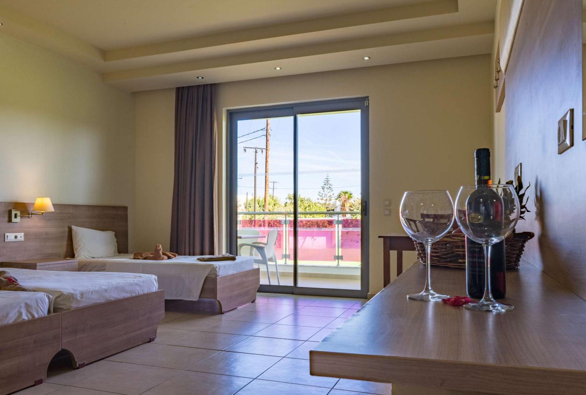 Stamos All Inclusive Faliraki Quarto foto
